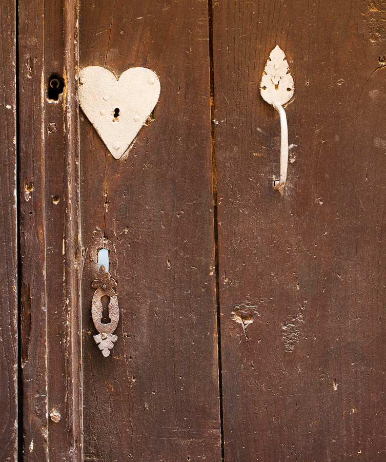 Read more about the article Knockers… & letterboxes