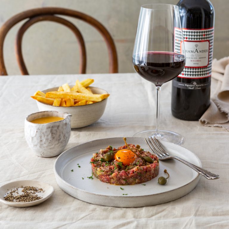 Read more about the article Photographing a Cook Book for a Bordeaux Chateau